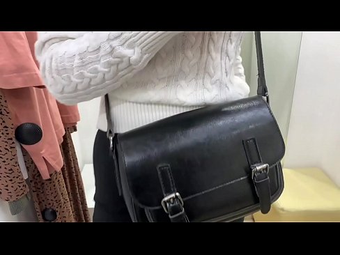 ❤️ Masturbasyona giştî ya keçika ciwan FeralBerry bi dilopek li jûreya fitarê ️ Porno li me ku.psi-mass.ru